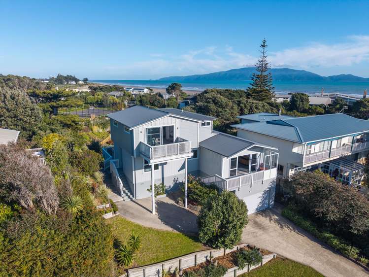 8 Hughes Street Waikanae Beach_21