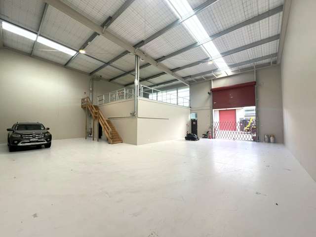 385sqm Tilt Slab Warehouse + Office