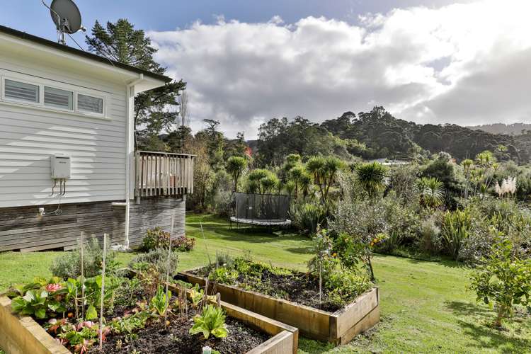 14 Landing Road Titirangi_25
