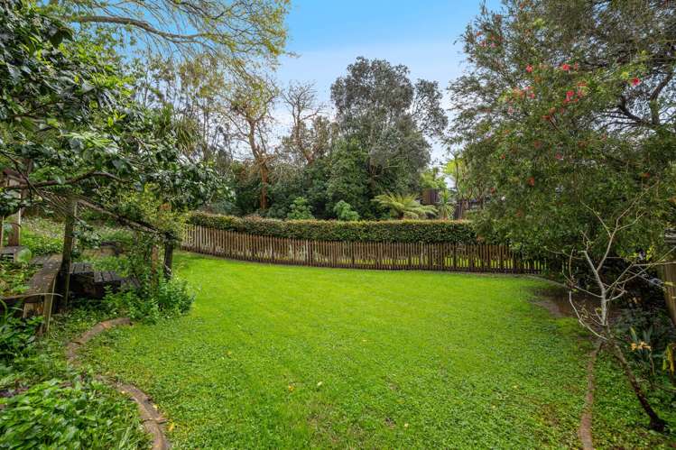 86 Beach Road Mellons Bay_26