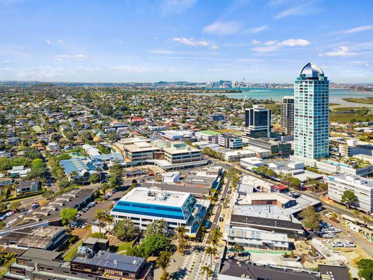 Level 2/33-45 Hurstmere Road Takapuna_8