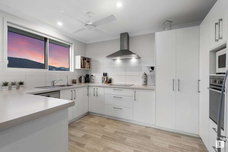 170 Ballintoy Park Drive Welcome Bay_5