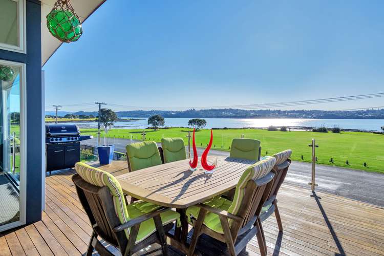 66 Kiwi Esplanade Mangere Bridge_24