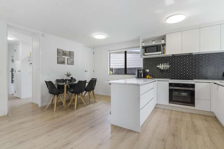 2/63a Colwill Road Massey_10