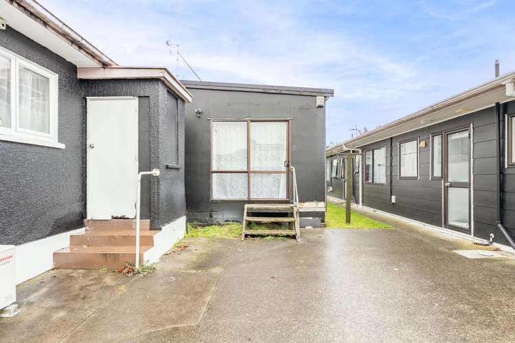 9 Ruihi Street Victoria_4