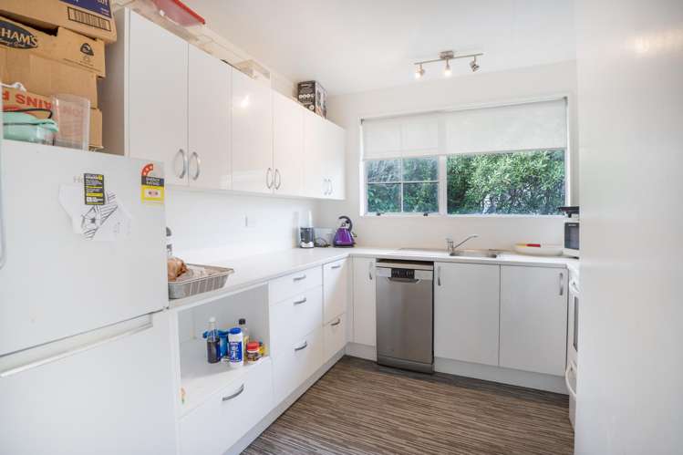 6 Cyril Way_4