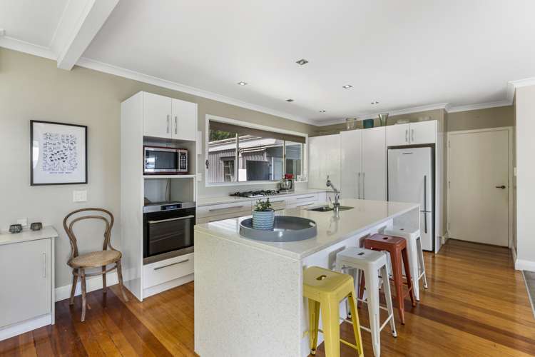 214 Whites Line East Waiwhetu_6