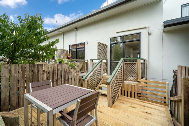 27/22a Willcott Street Mount Albert_11