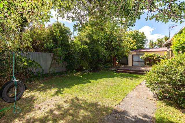 35 Wildberry Street Woolston_1