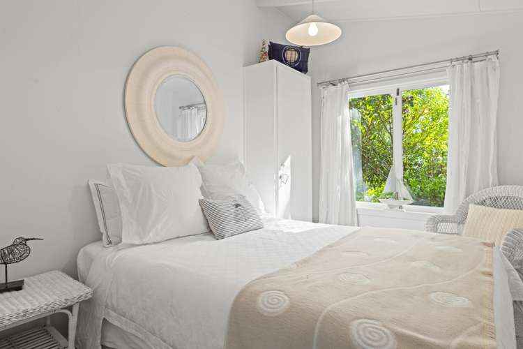 24 Quail Crescent Takamatua_11