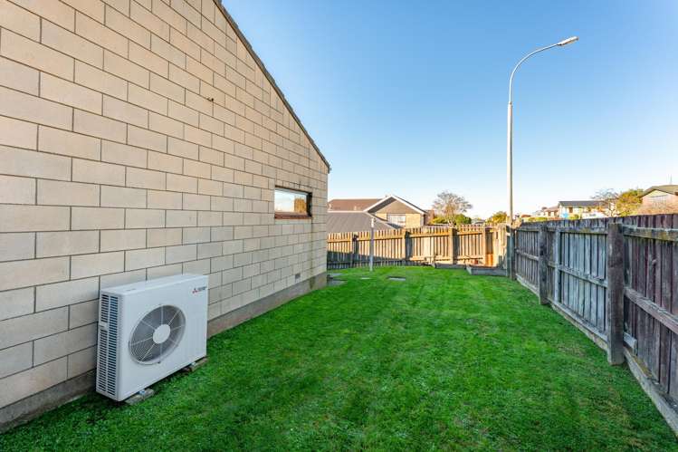 2/10 Miro Street Glenwood_21