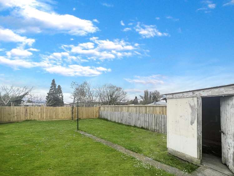 19b Bellingham Crescent 1065_8