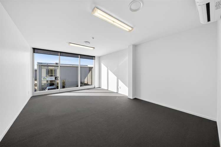 23/2 William Lewis Drive Sockburn_9