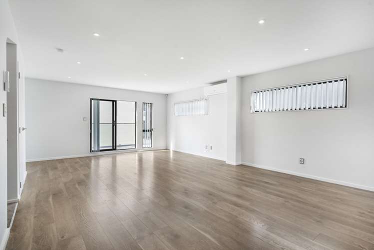 25 Meritage Lane Te Atatu South_2