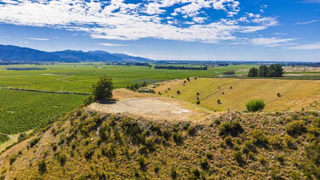 Panoramic building site, duck ponds and grazing
