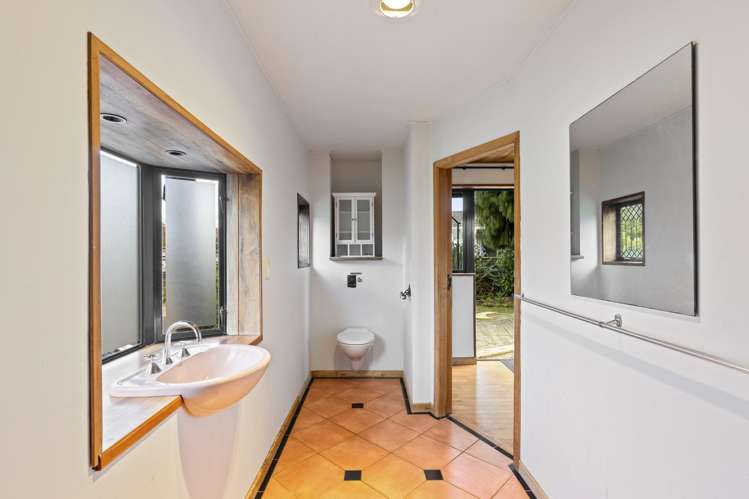 9 Lindaver Grove Merrilands_13