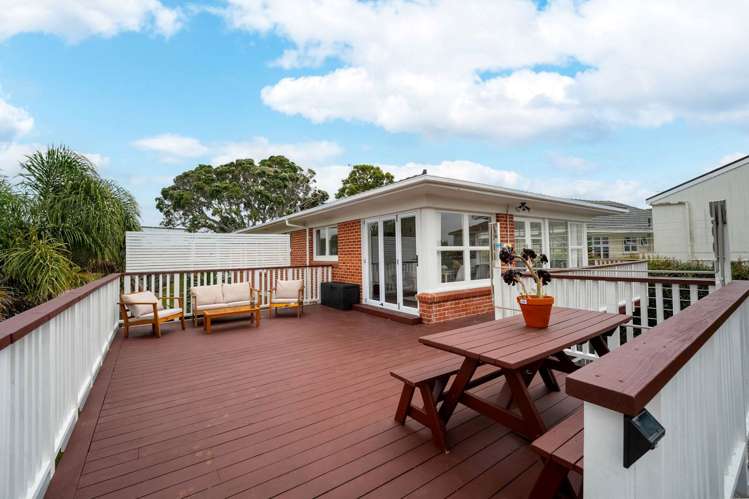 2/365 East Coast Road Mairangi Bay_10