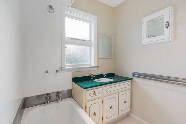 930 Avonside Drive Avondale_11