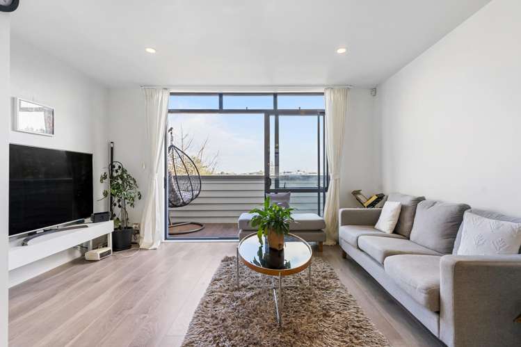 127E Queens Road Panmure_3