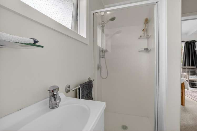 12 Garmons Way Castor Bay_7