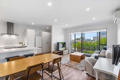 2/71 Hobsonville Point Road_2