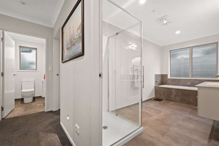 1 Orchard Terrace Riverhead_19