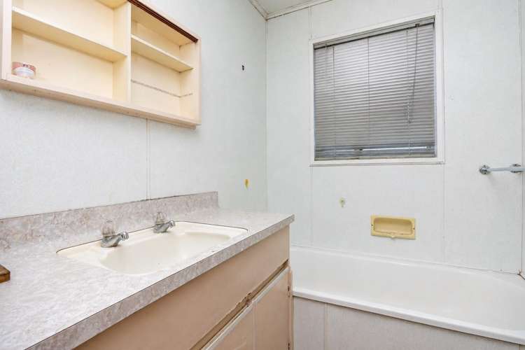 8 Foster Terrace Onekawa_9