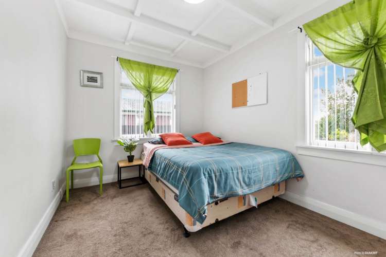 3208a Great North Road New Lynn_12