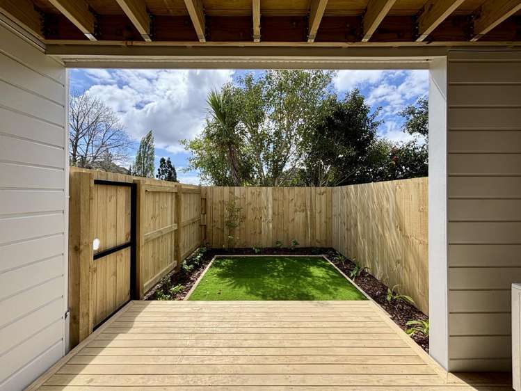 8/73 Glendale Road Glen Eden_2