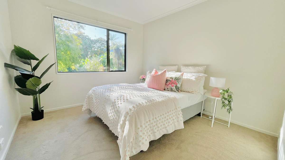 1266 New North Road_1