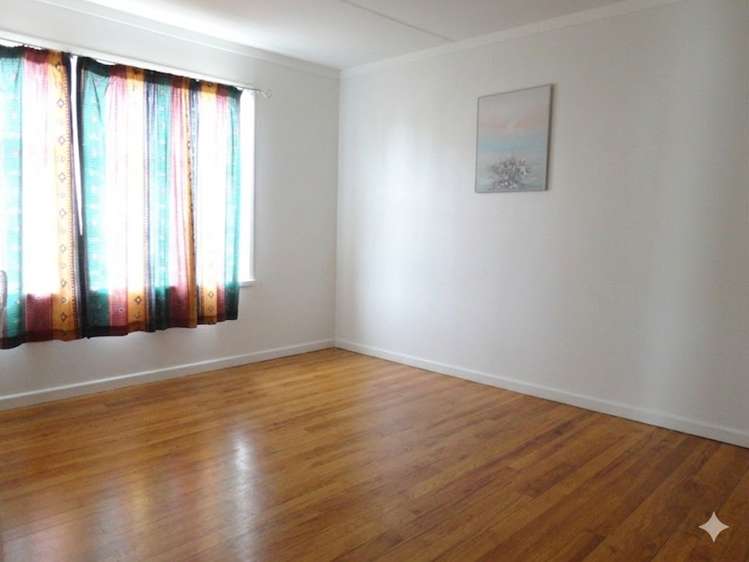 35 Preston Avenue Mount Albert_7