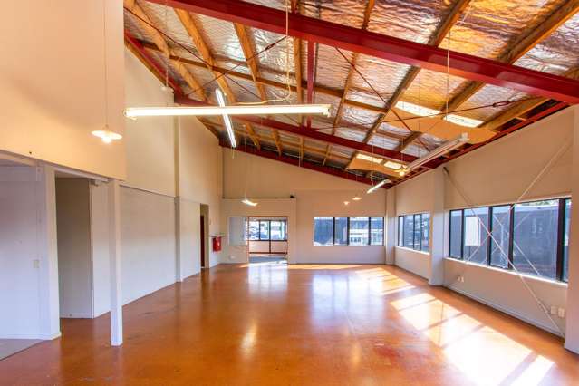 Versatile Birkenhead Studio - 142 sqm