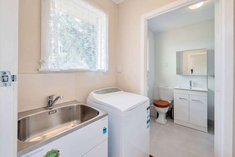 2/8 Westward Ho Glen Eden_15