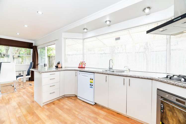 25c Thornlow Street Glendene_12