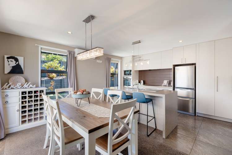 135 Ballintoy Park Drive Welcome Bay_1