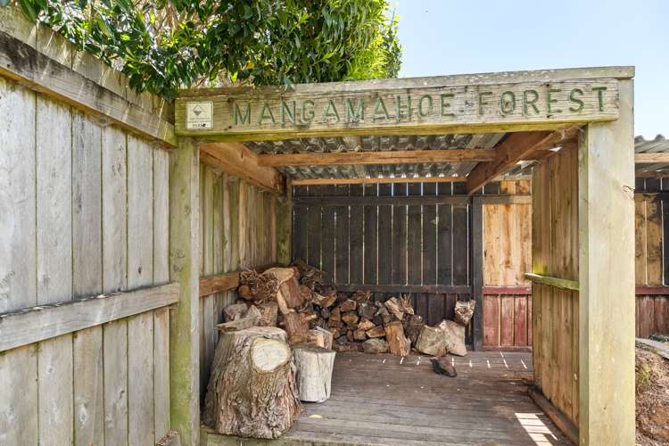 141 Seaview Road Westown_19