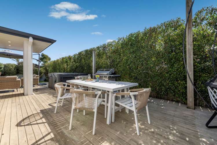 41 Intrepid Crescent Beachlands_1