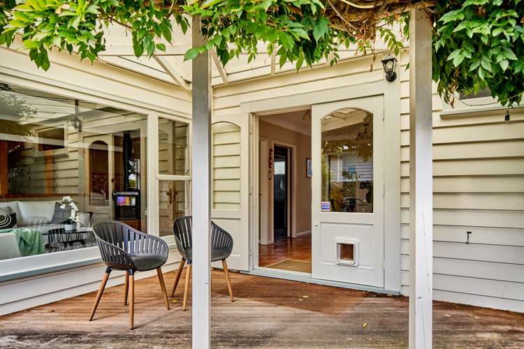 281 Riverside Drive Waterloo_6