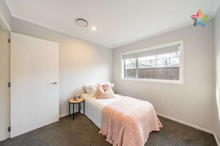 18 Martha Turnell Crescent Manor Park_8