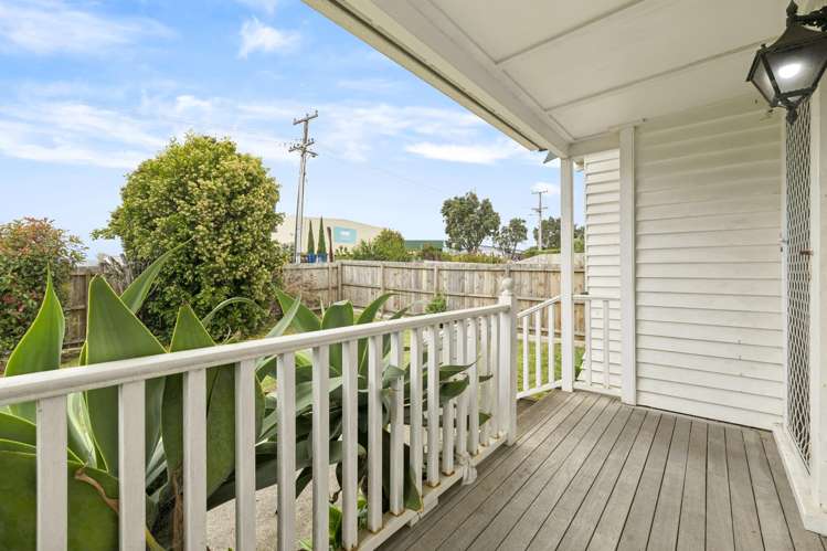 81 Hastie Ave Mangere Bridge_12