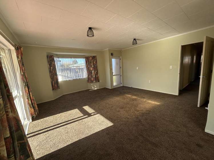 8 Hogg Crescent 10754_2