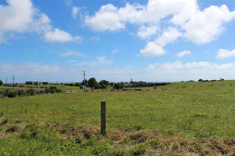 7506 South Road Okato_9