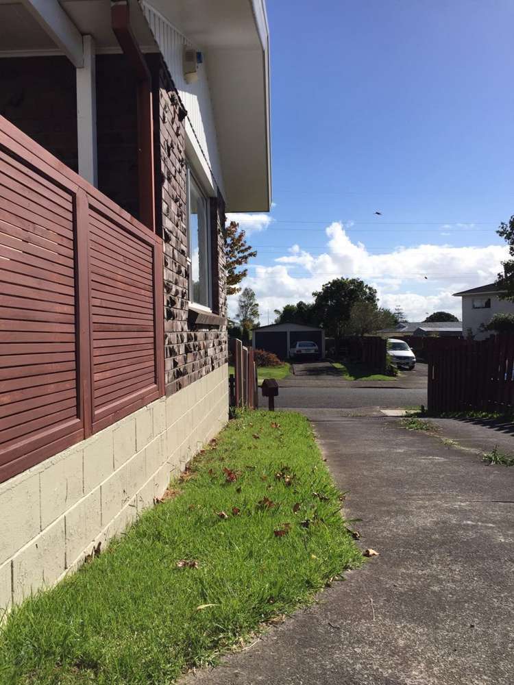 37 Sikkim Crescent Clover Park_12