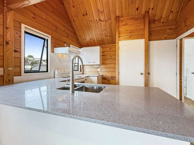 For Rent Stunning Lockwood Home in Prime Orake...
