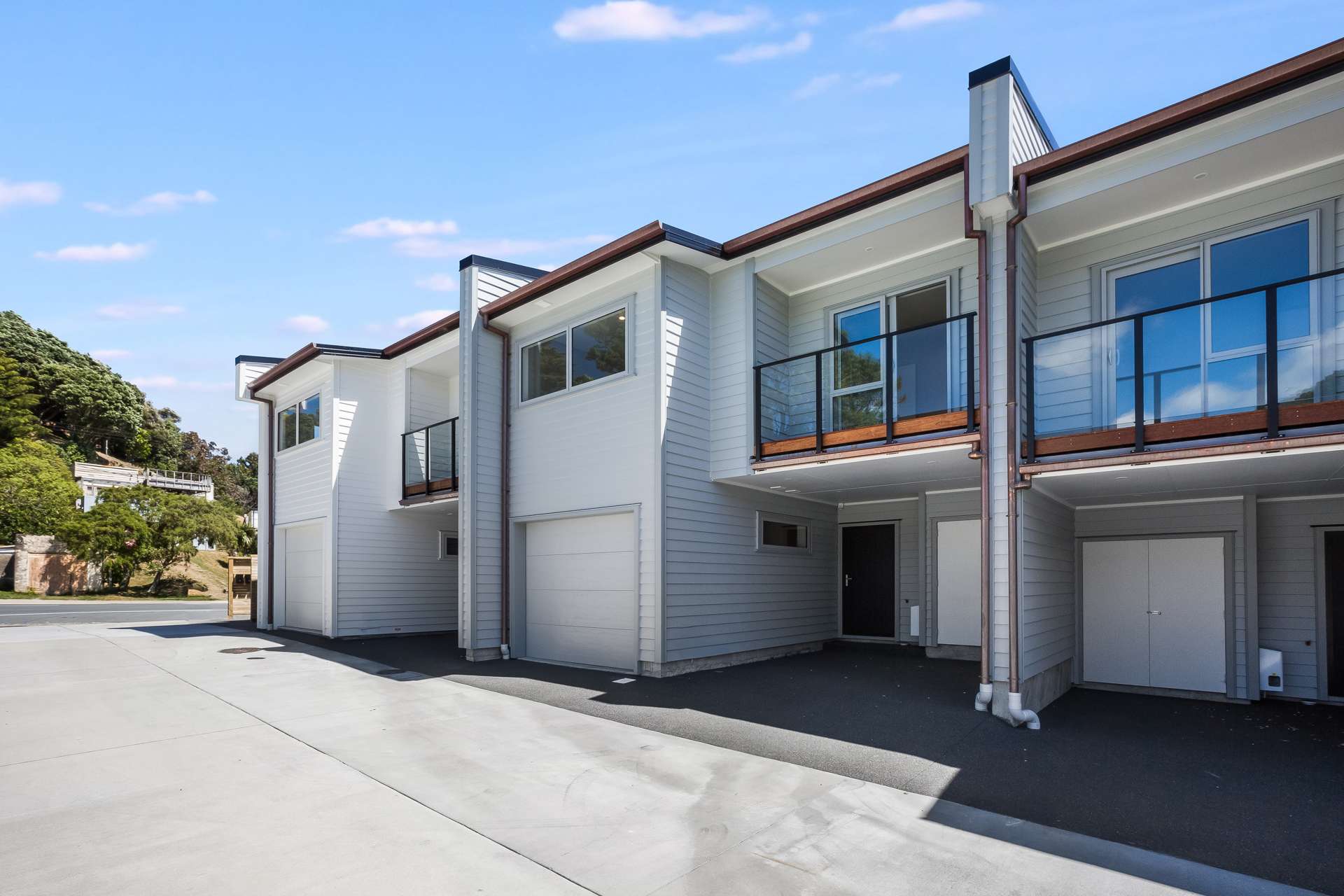 2/7 Grays Road Plimmerton_0