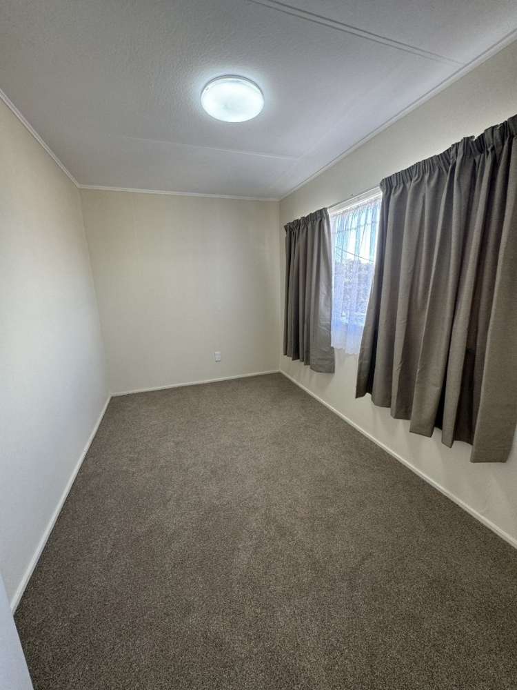 1/15 Mcleod Road Henderson_6