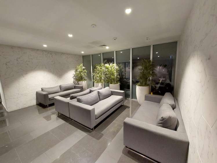 8 Airedale Street 10015_6