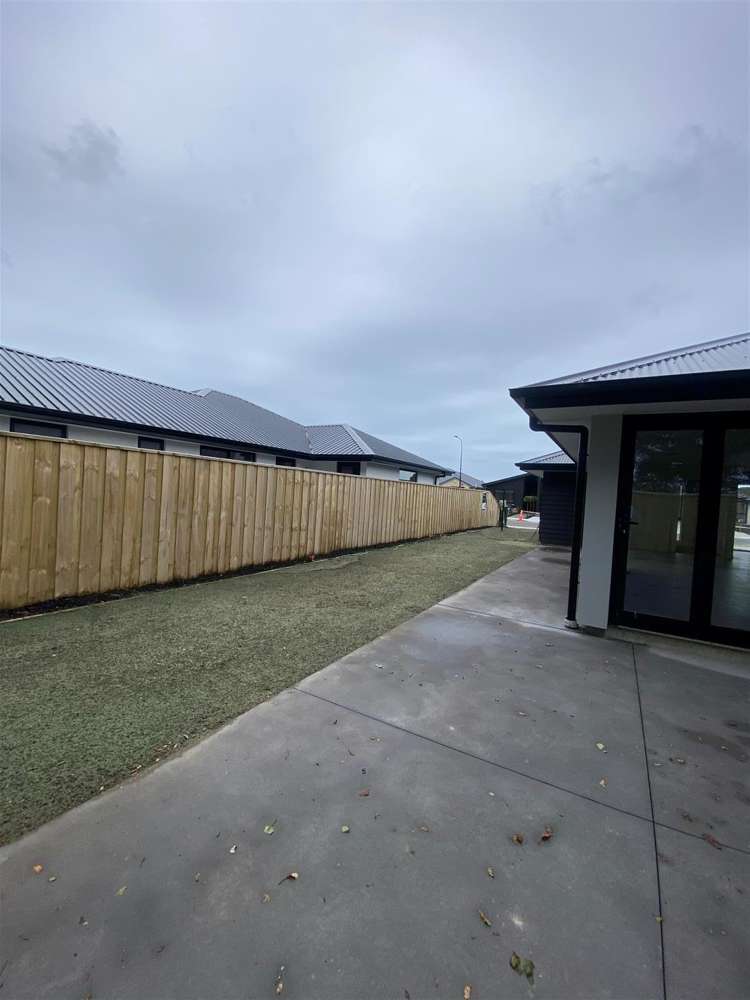 19 Crossley Avenue Woodend_13