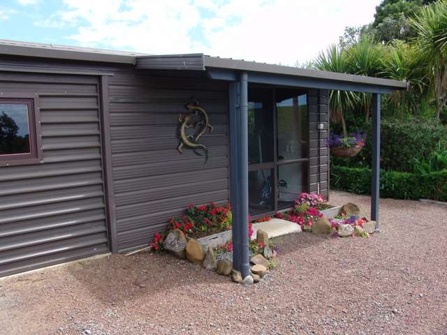 128 Pond Road Raglan_2