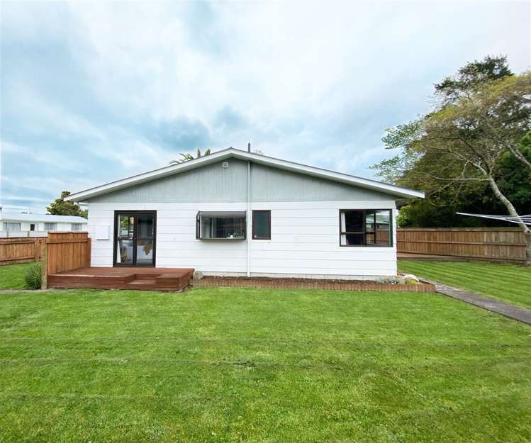 7 Leeds Place Solway_11